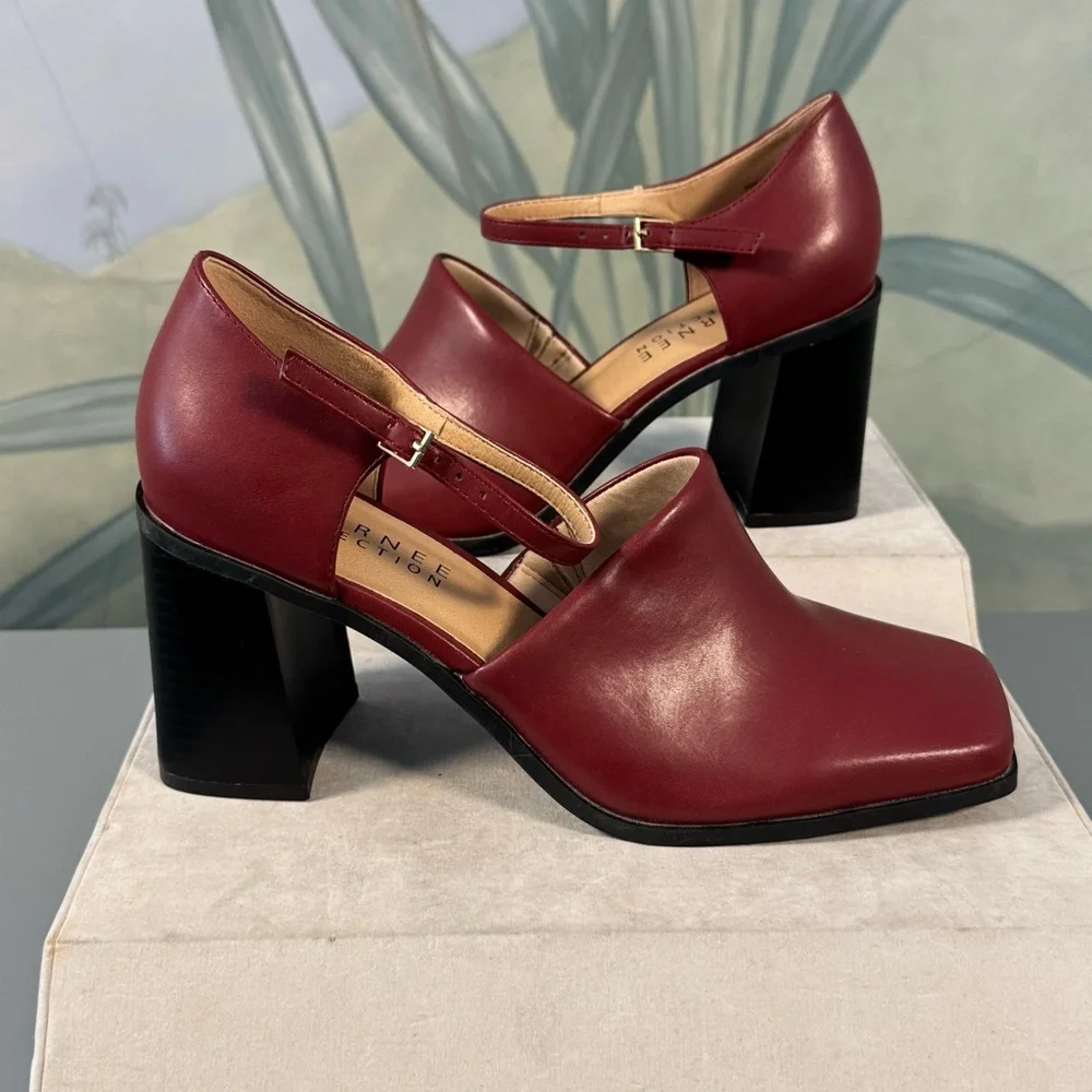 Journee Collection women’s sandals size 10, NWOT Burgundy Block Heel Shoes - Picture 1 of 8